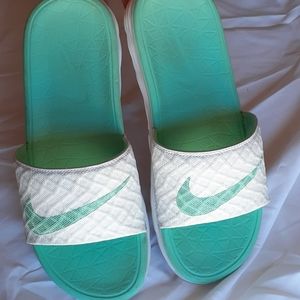 Womens Nike SolarSoft Slides